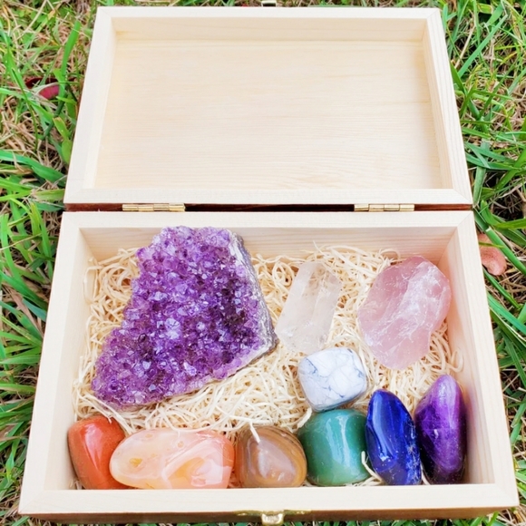 Handmade Accessories - GIFT IDEA Crystals & Healing Stones in Wooden Box